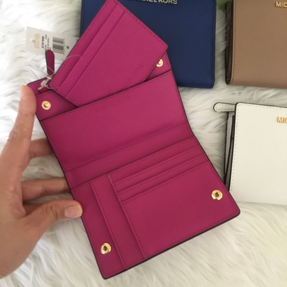 New Michael Kors card case carryall wallet - Picture 2 of 8